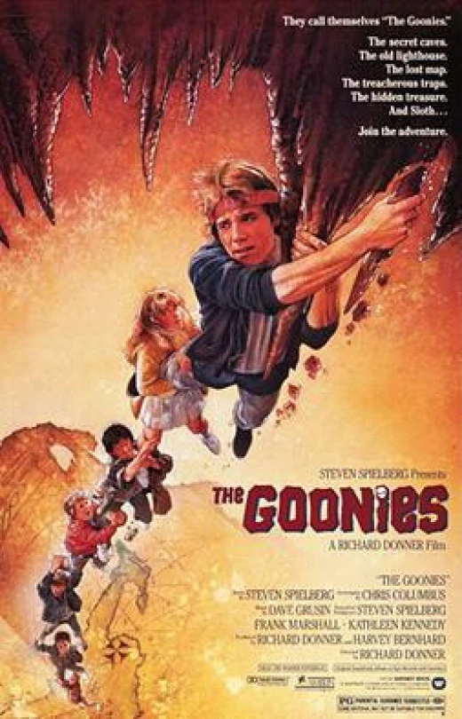Cartel de la película Los Goonies, con los chavales descolgándose por una cueva